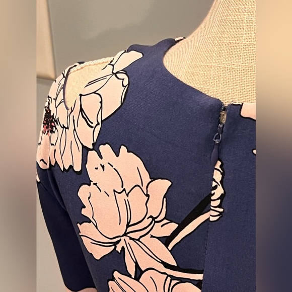 ๐ Ivanka Trump Floral Cut Out Shoulder Dress - Picture 11 of 15